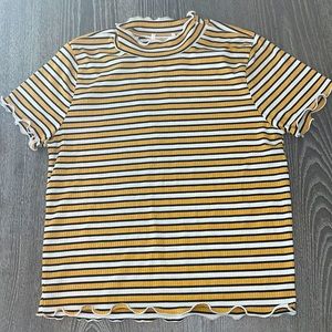 New t-shirt with 3 color lines, size L